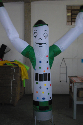 Boneco com boné Inflável - 13